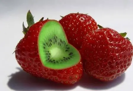 strawberry kiwi real